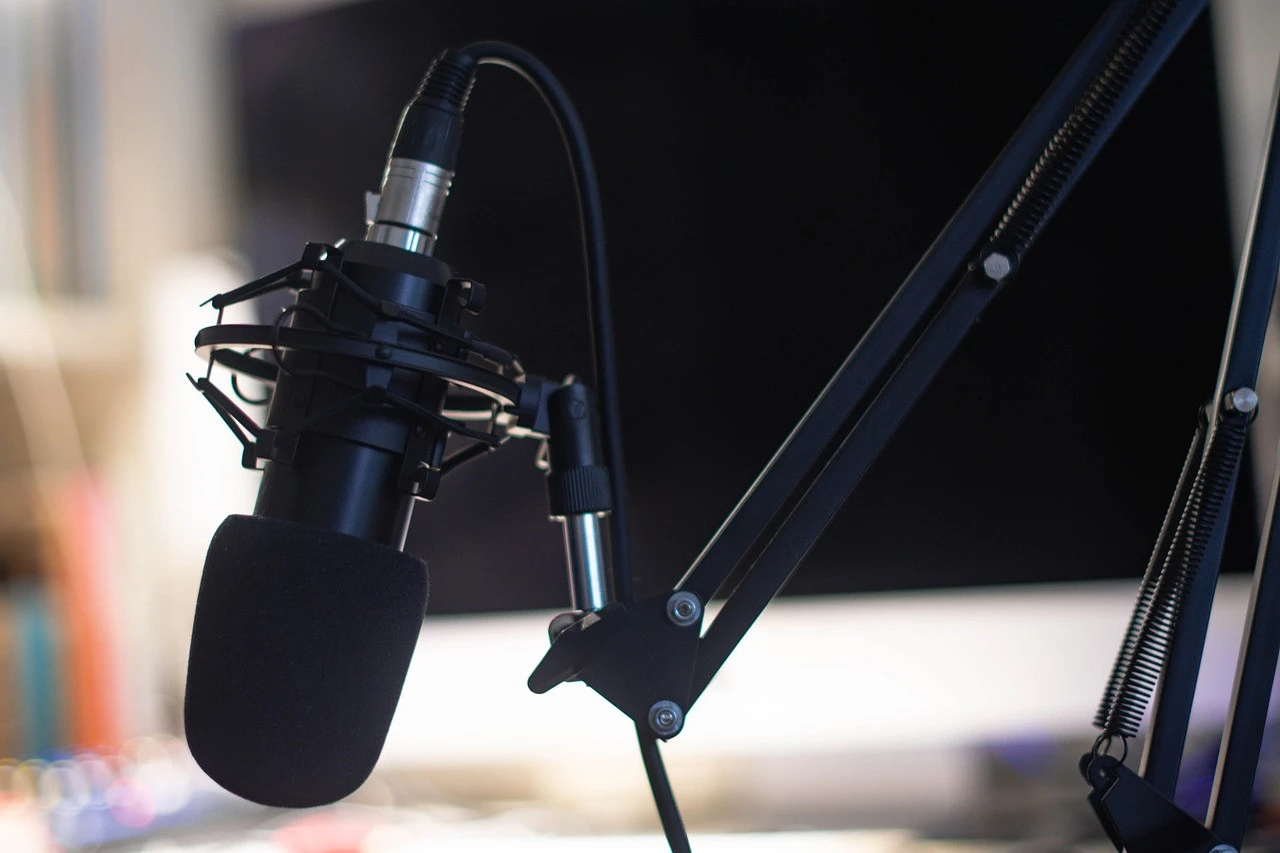 podcast-5138085_1280.jpg