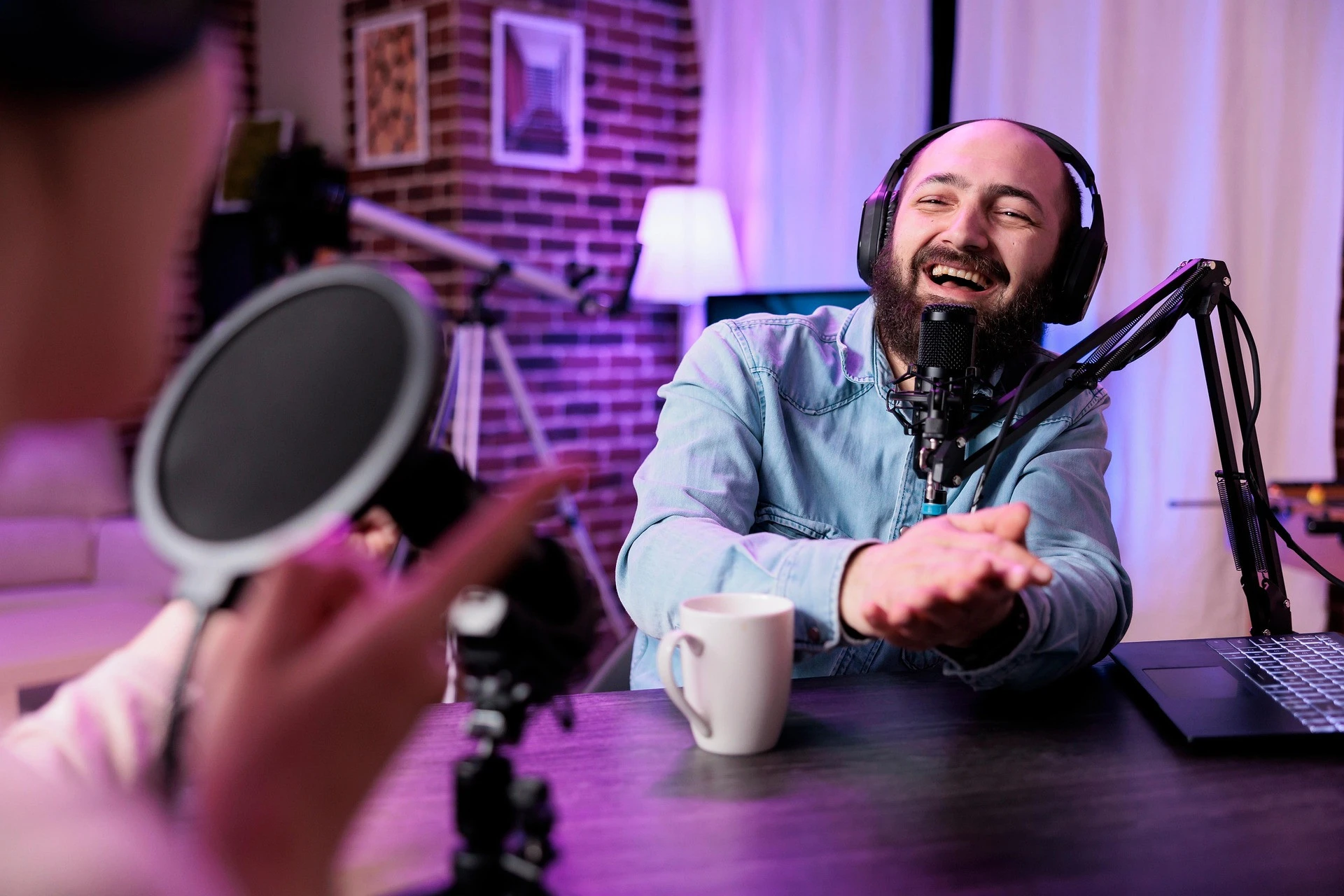 podcast-8683196_1920.jpg